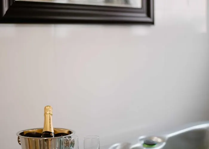 De Diane Jacuzzi - Premiere Conciergerie Apartment